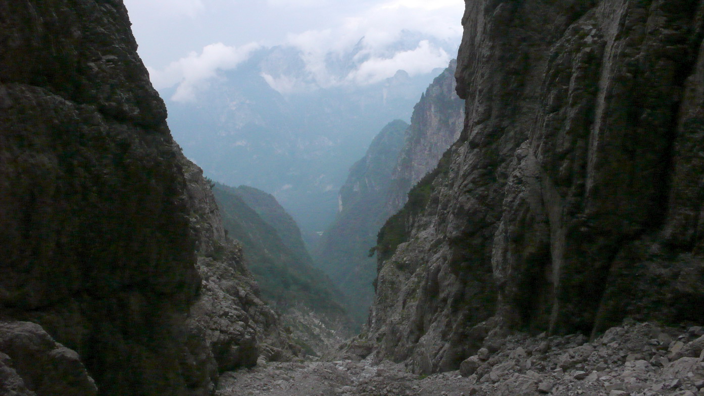 La val de Piero e Schiara nel parco delle dolomiti bellunesi